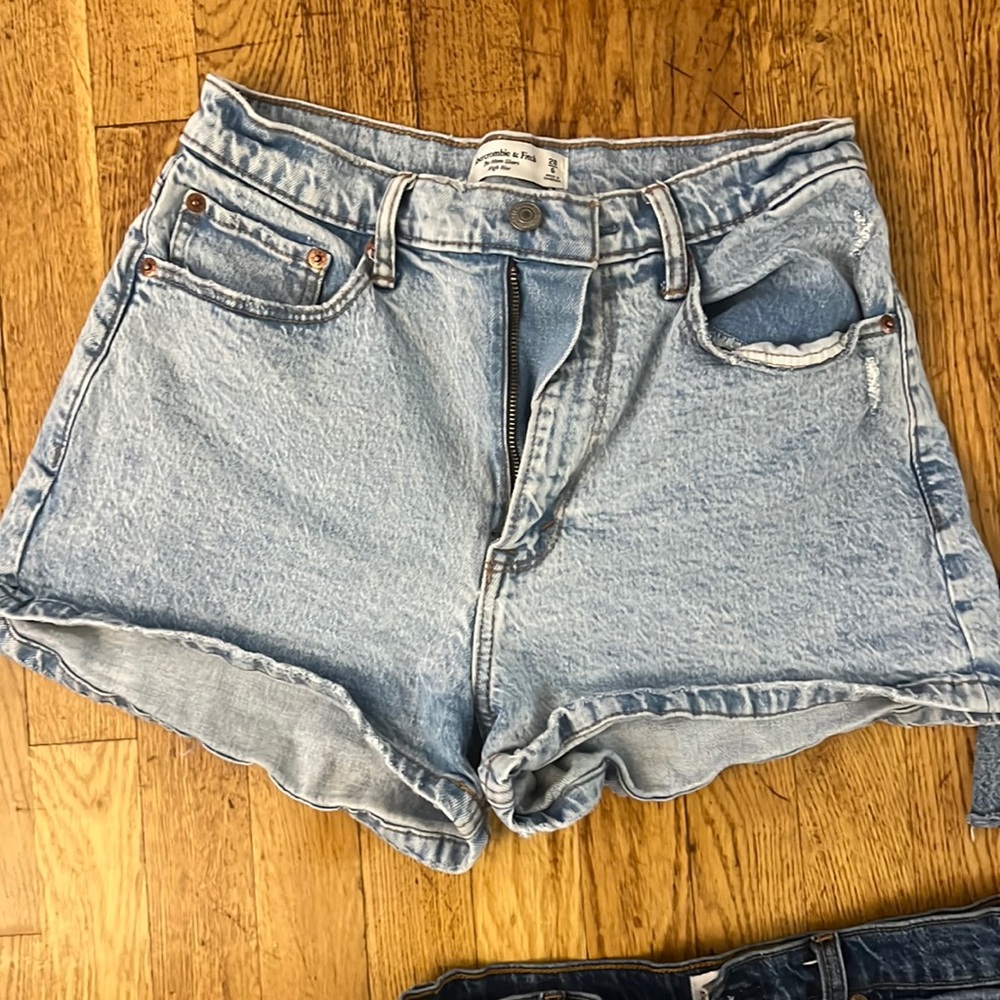 Abercrombie Size 6 shorts
